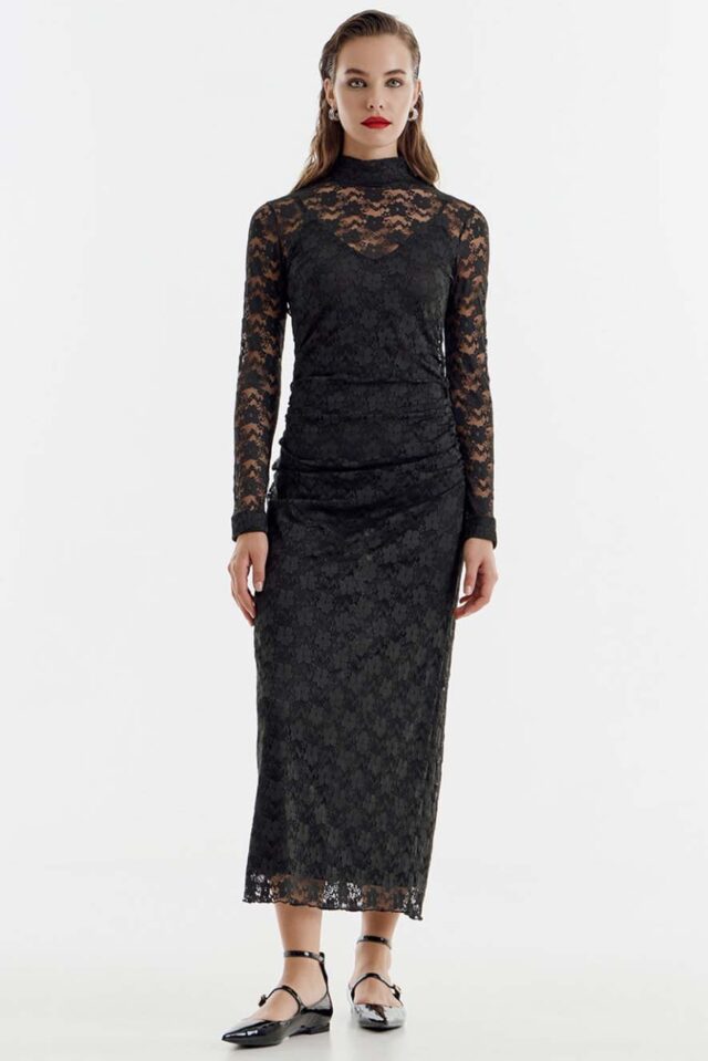 Access long lace dress with turtleneck collar